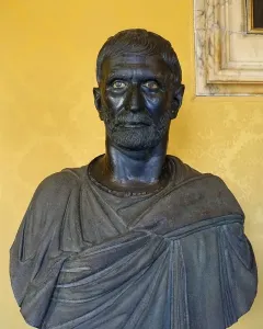 Capitoline Brutus bronze bust with inlaid eyes and draped shoulders