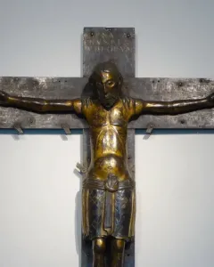 Mindener Cross bronze crucifix with Christ on a dark cross
