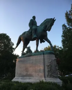 Robert E. Lee Monument showing a bronze equestrian statue on a tall stone pedestal