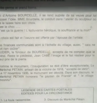 Informational panel for the War Memorial of Capoulet-et-Junac with French historical text.