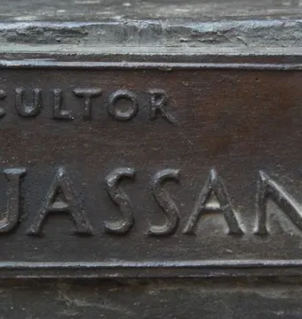 Bronze plaque on A Lluís Millet with raised lettering reading \