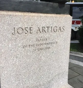 Granite base of the General José Gervasio Artigas Memorial with the inscription \