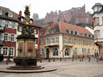 Kornmarkt Madonna fountain topped with a gilded figure of Mary and child