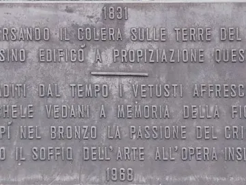 Via Crucis metal plaque with raised Italian inscription
